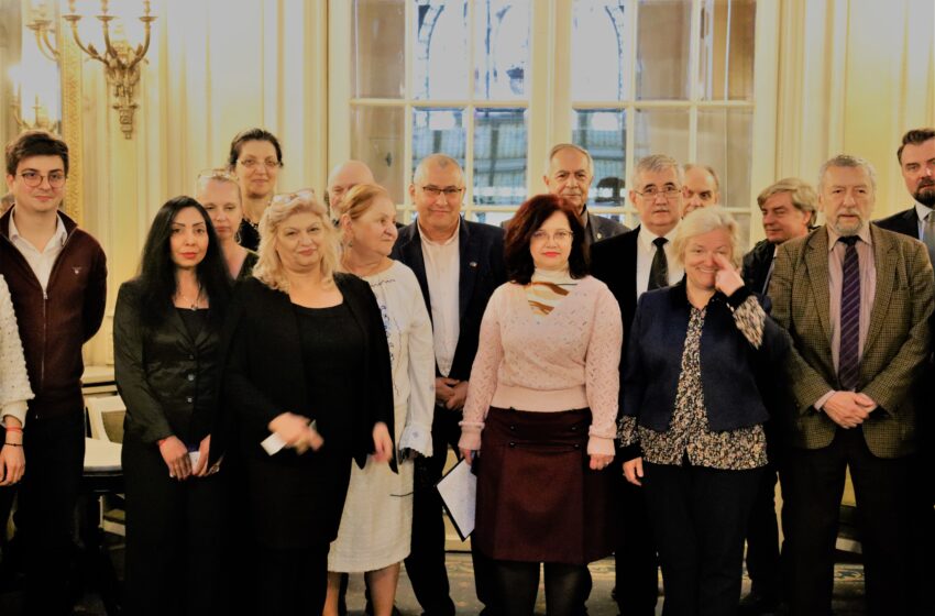  Educația este ”mama” civilizației contemporane