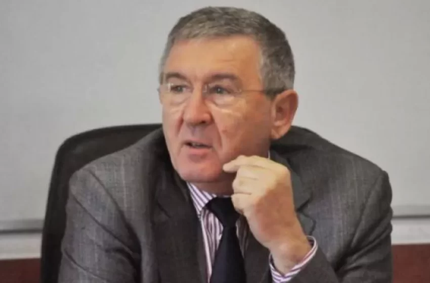  Nistorescu: Pantoful de înaintare al lui Paul Stănescu