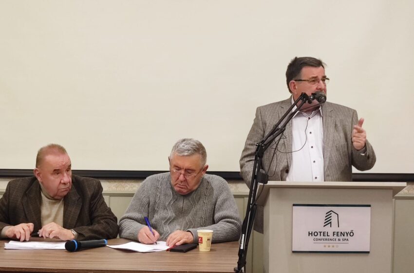  Un brici foarte ascuțit, pe mâna unei maimuțe. Între molozul intelectual și turnătoriile către ANAF